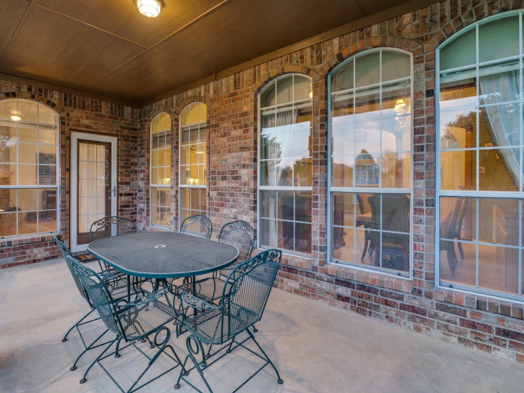 8640 Glen Eagles Drive Red Oak TX 75154