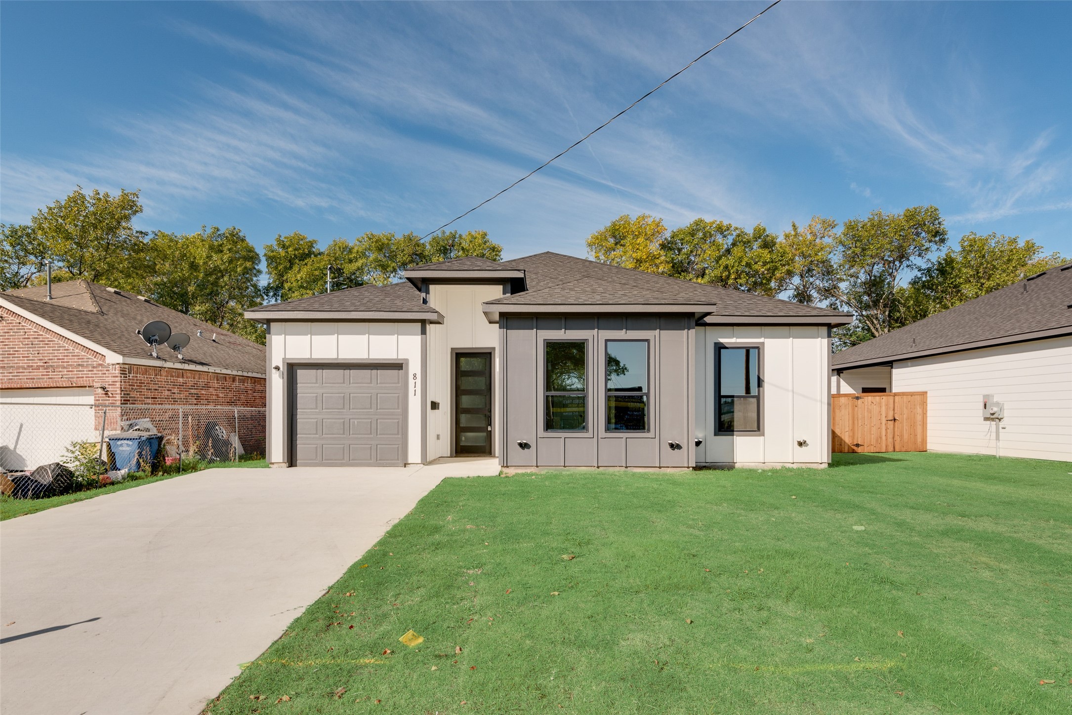 811 Rayenell Avenue Dallas TX 75217
