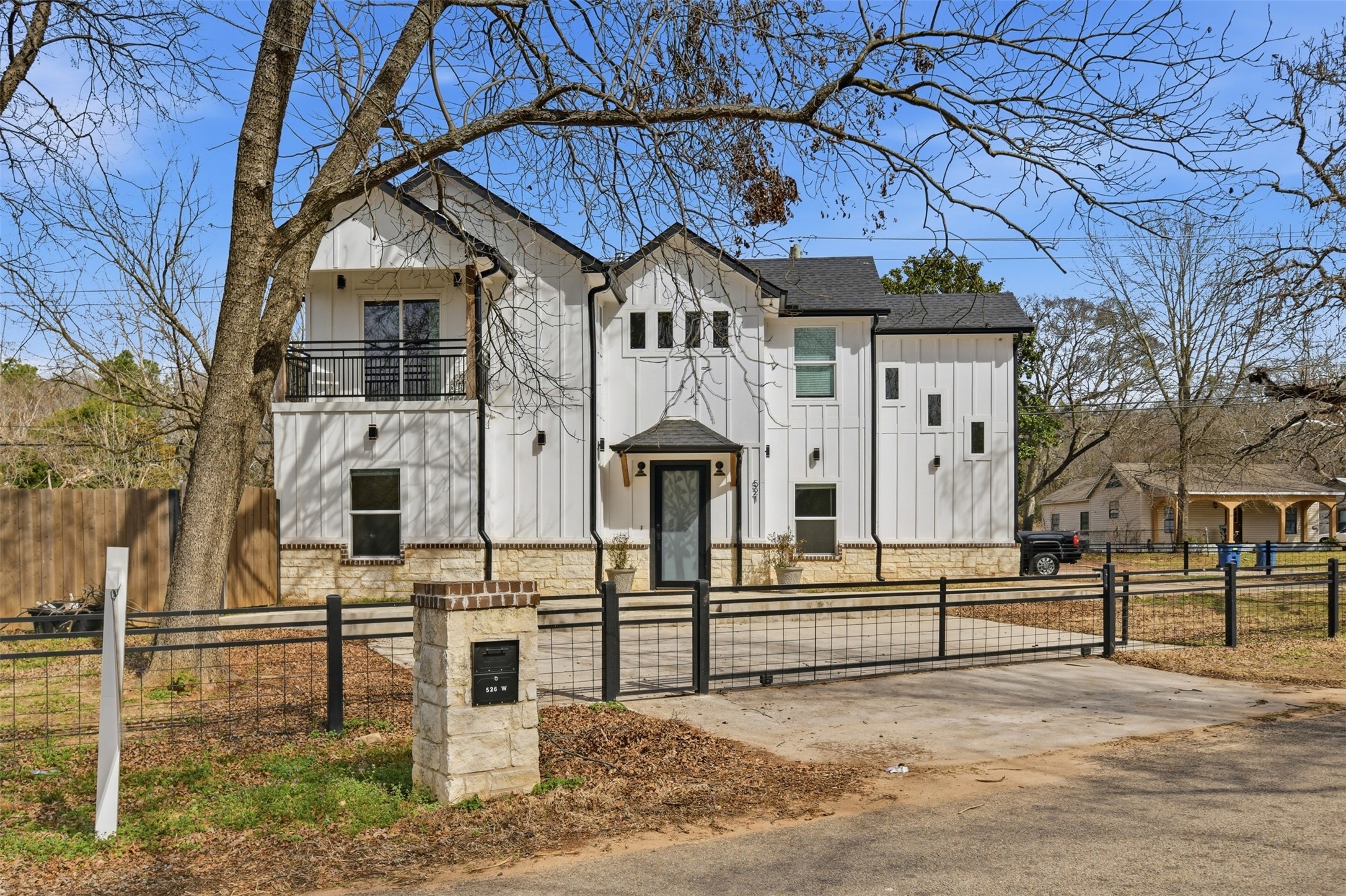 521 York Street Athens TX 75751