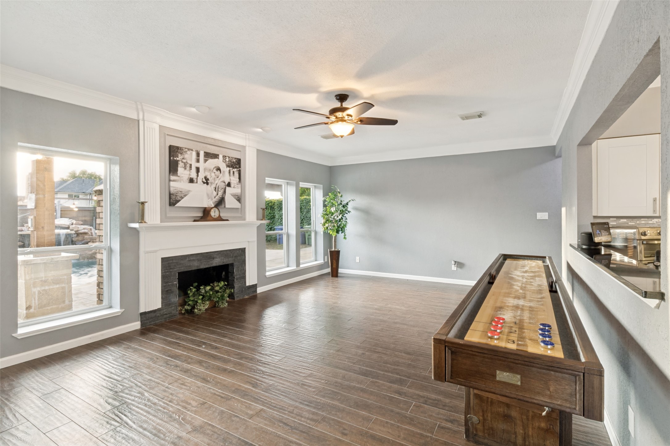 4009 Crestwood Drive Carrollton TX 75007