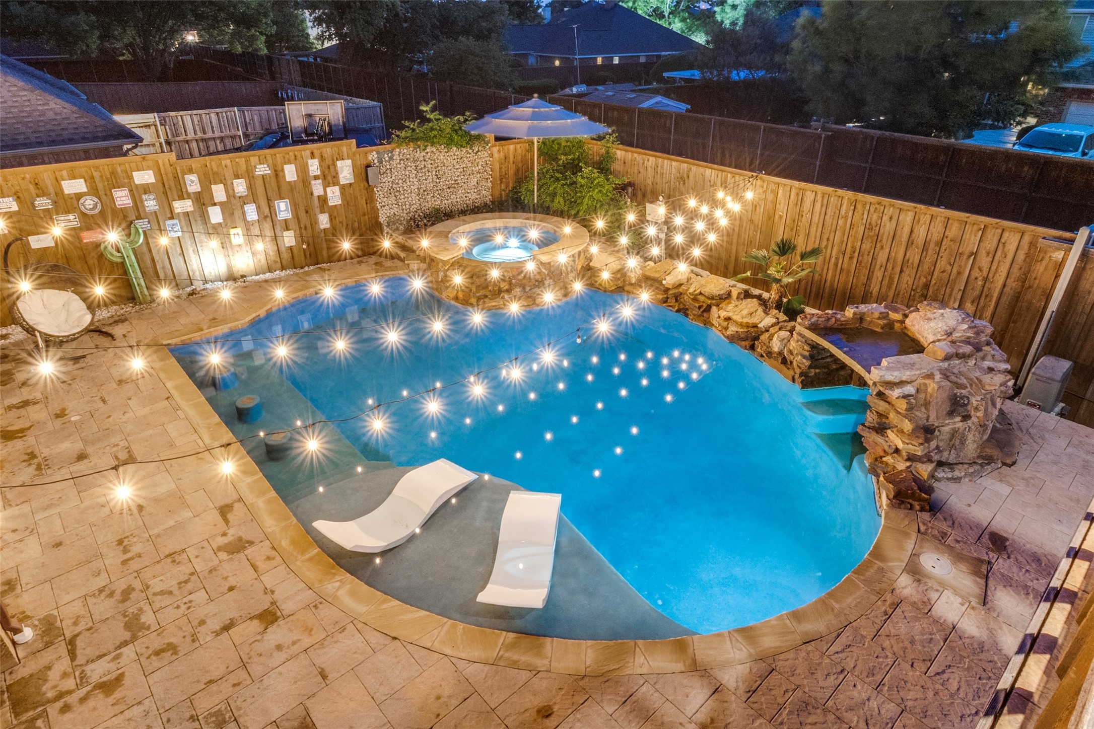 4009 Crestwood Drive Carrollton TX 75007