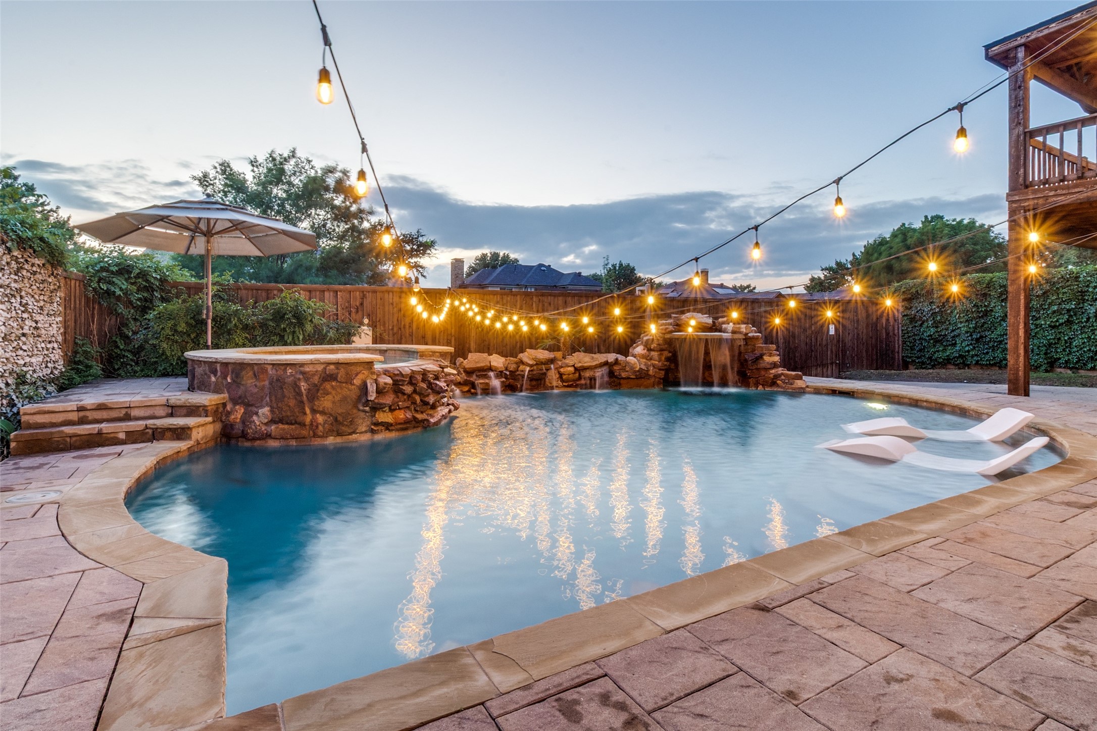 4009 Crestwood Drive Carrollton TX 75007