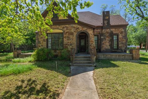 602 S Waco Street Weatherford TX 76086