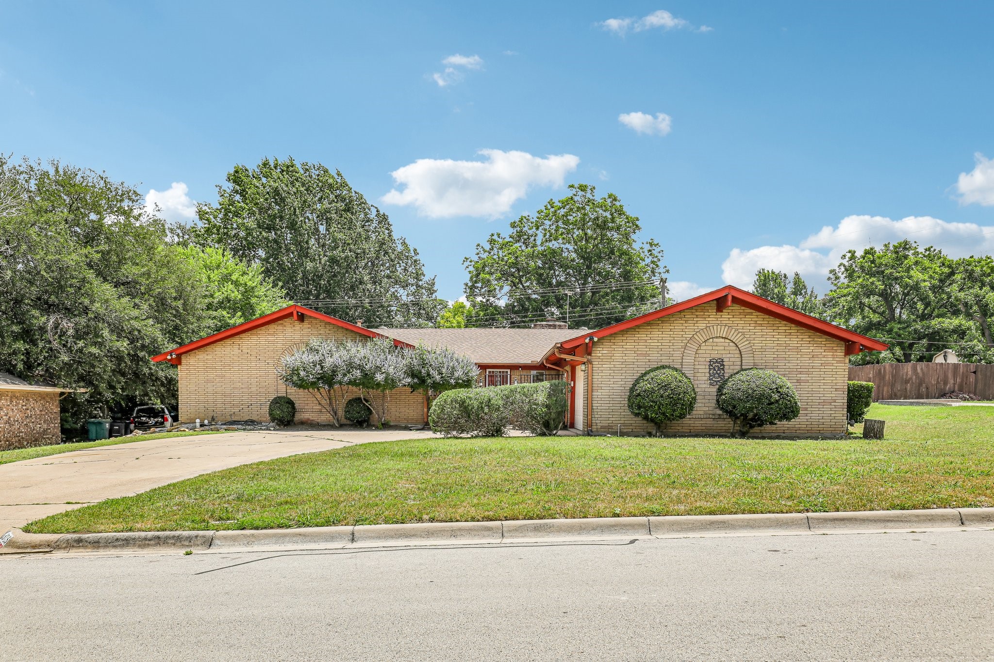 6313 Whitman Avenue Fort Worth TX 76133