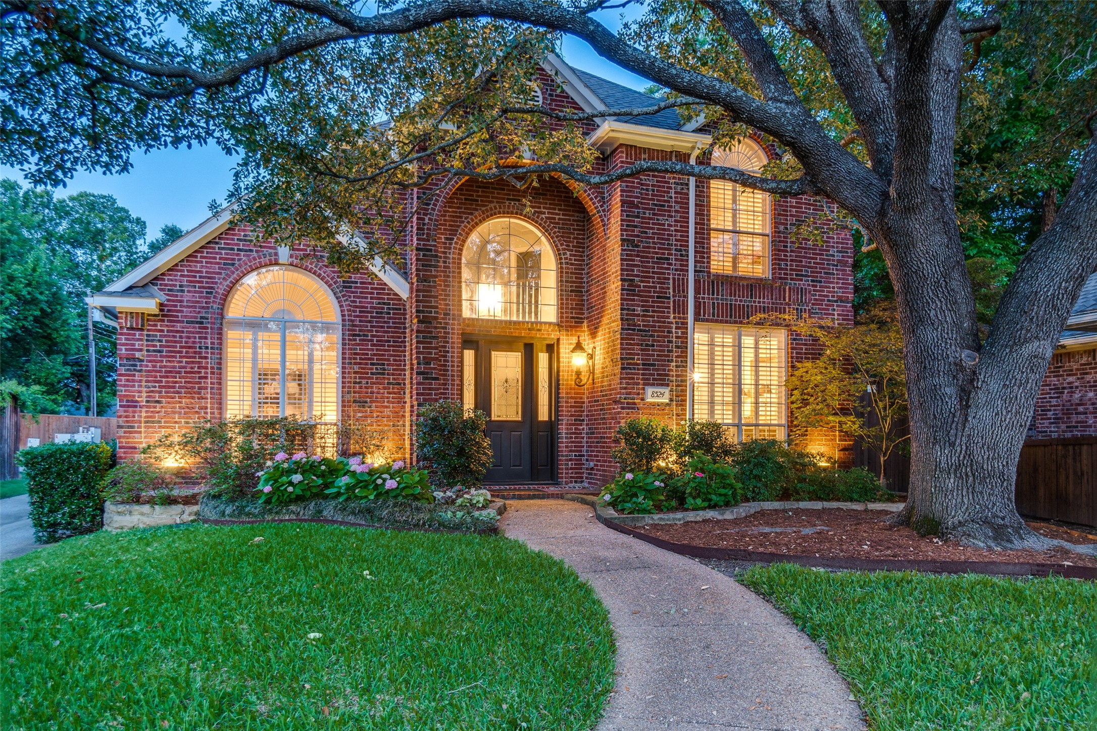 8524 Breakers Point Dallas TX 75243