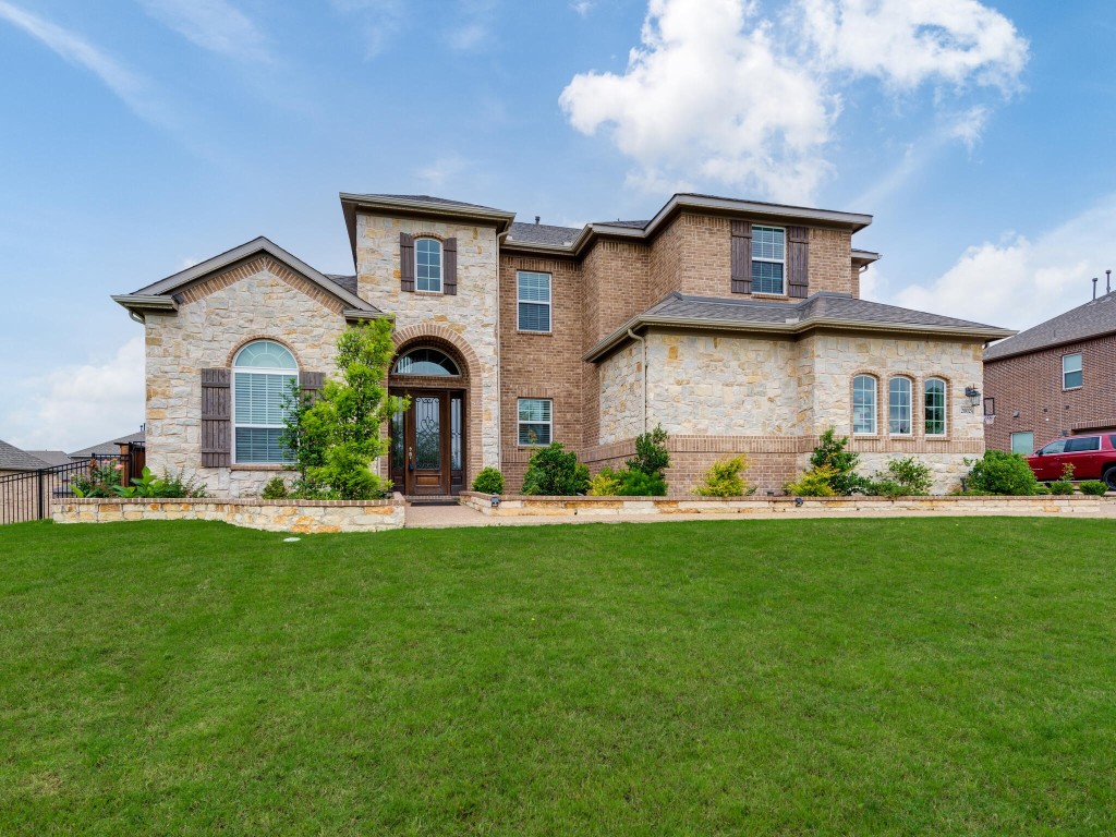2002 Blue Water Trail Wylie TX 75098