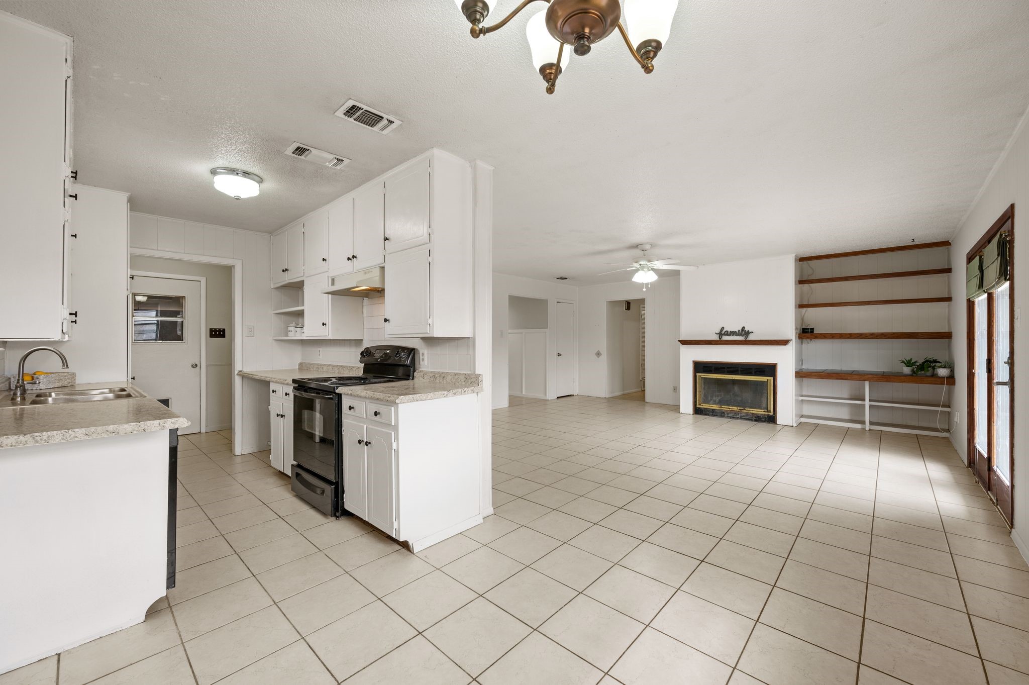 1720 Winchester Way Bedford TX 76022