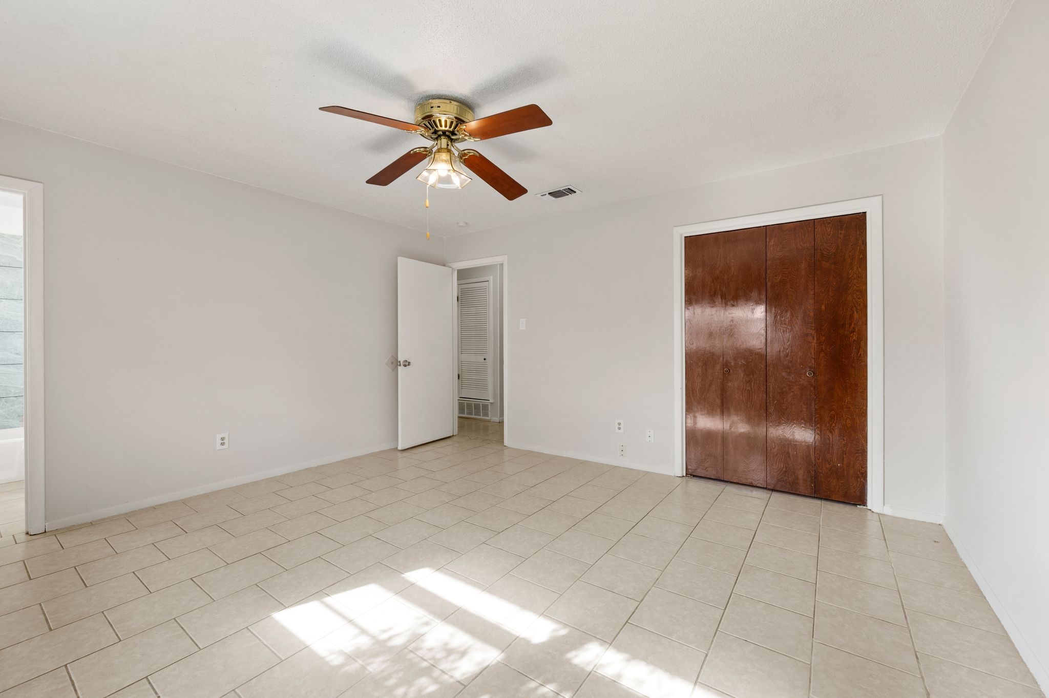 1720 Winchester Way Bedford TX 76022