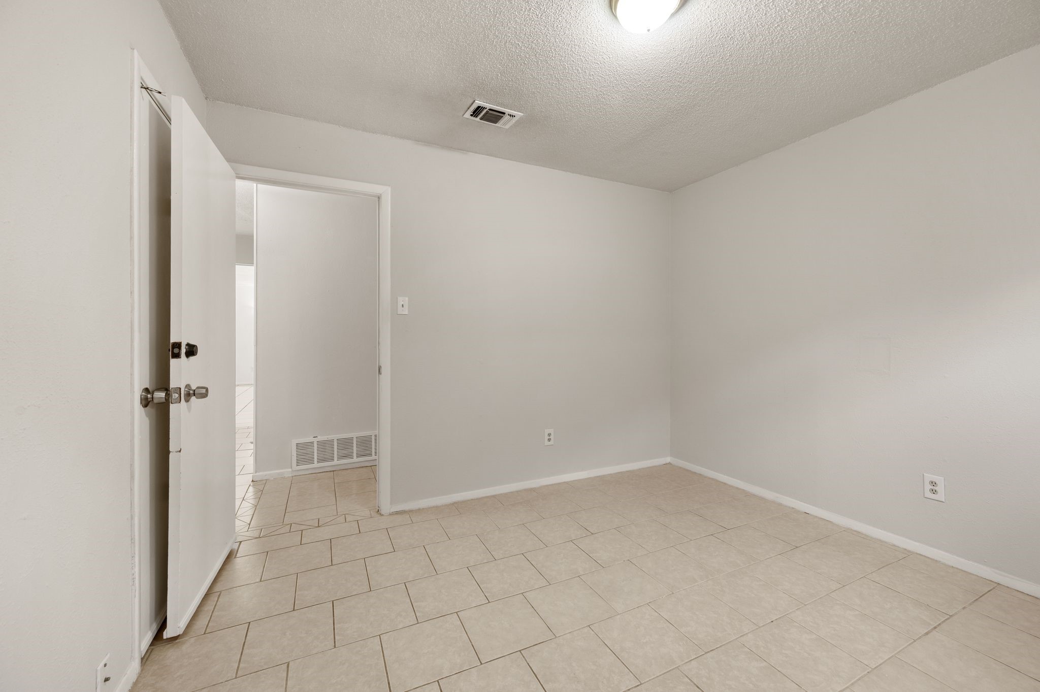 1720 Winchester Way Bedford TX 76022