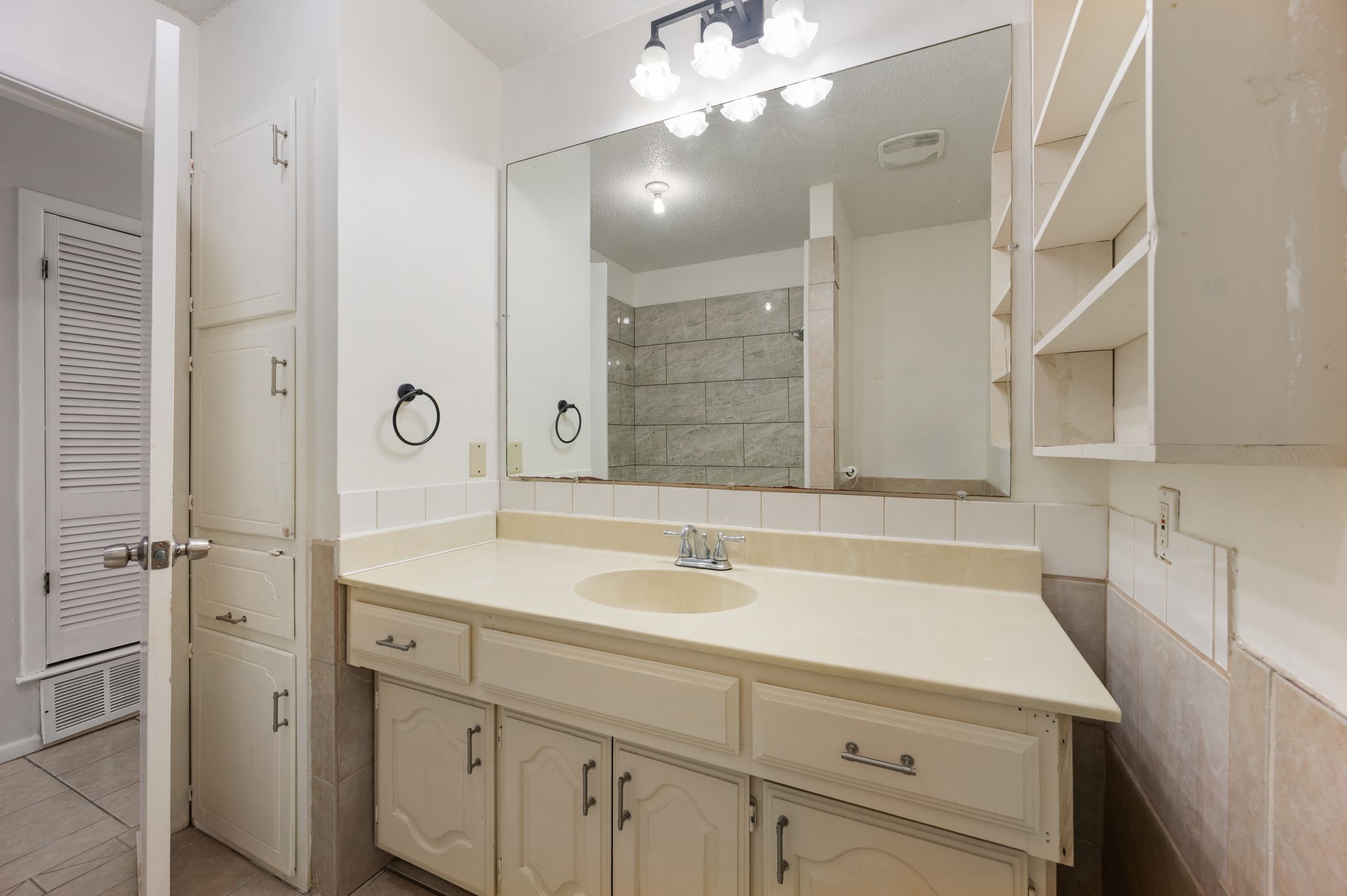 1720 Winchester Way Bedford TX 76022
