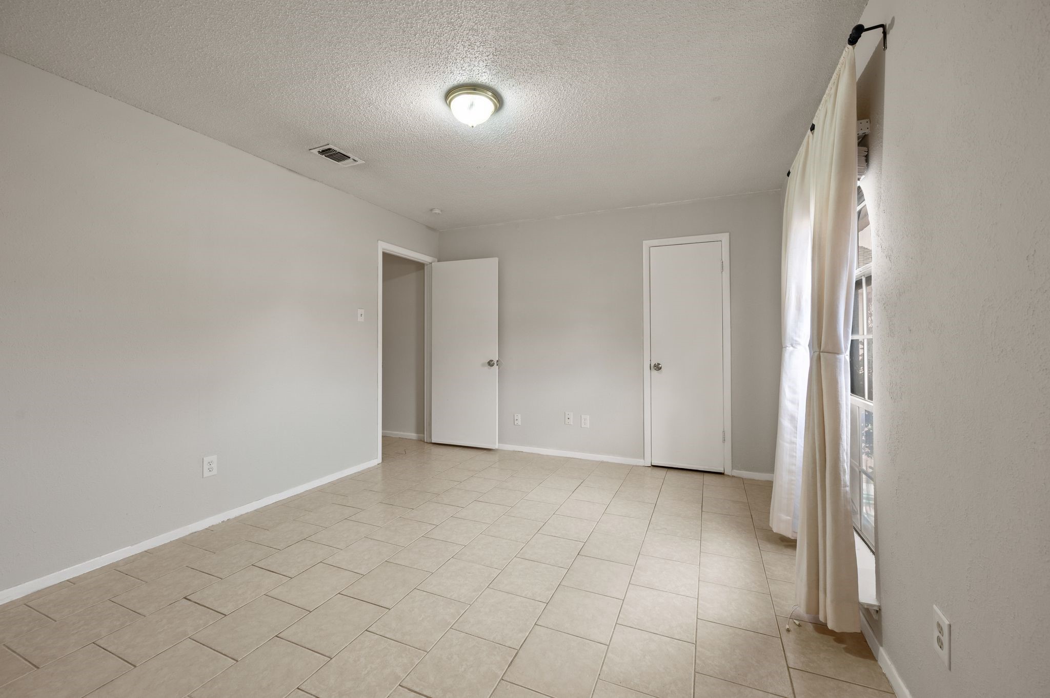 1720 Winchester Way Bedford TX 76022