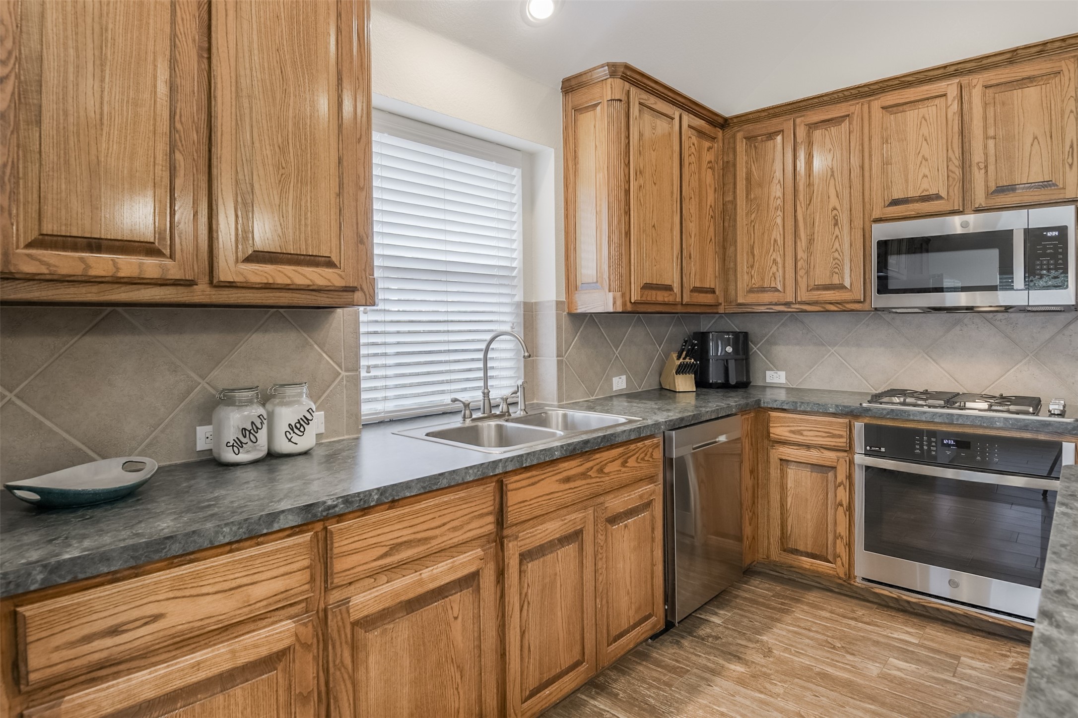6507 Fannin Farm Way Arlington TX 76001