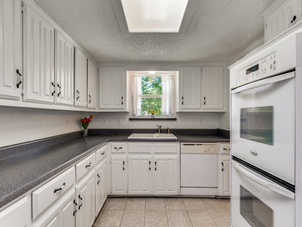 1608 Mayflower Drive Carrollton TX 75007