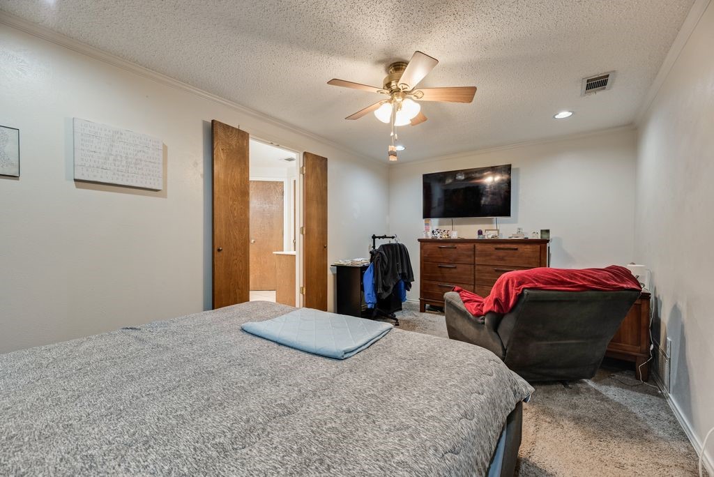 518 Colonial Drive Garland TX 75043