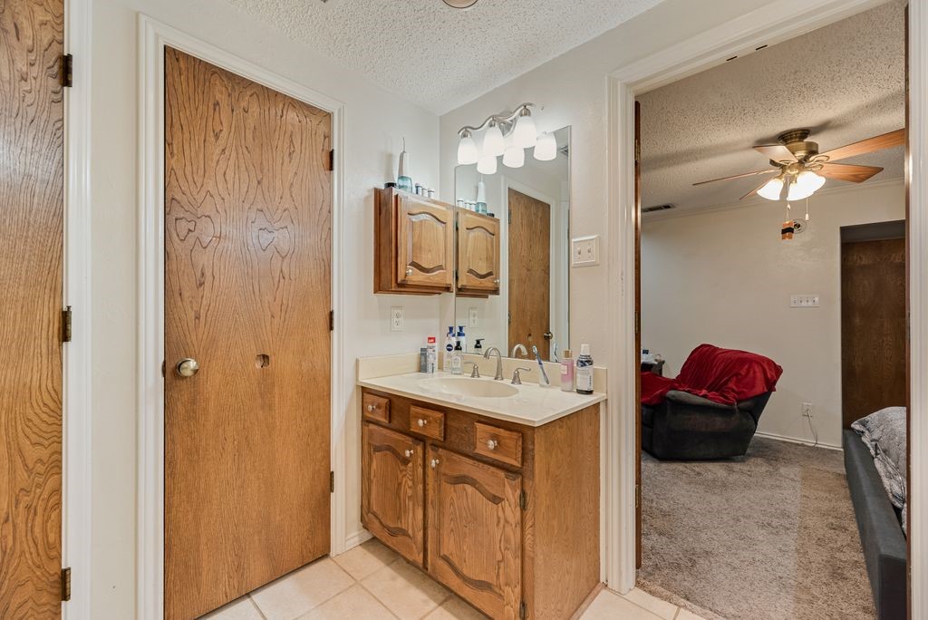 518 Colonial Drive Garland TX 75043