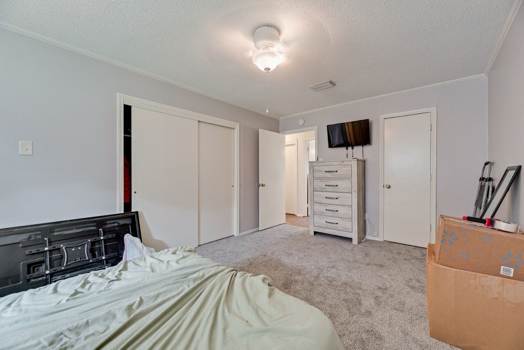 518 Colonial Drive Garland TX 75043