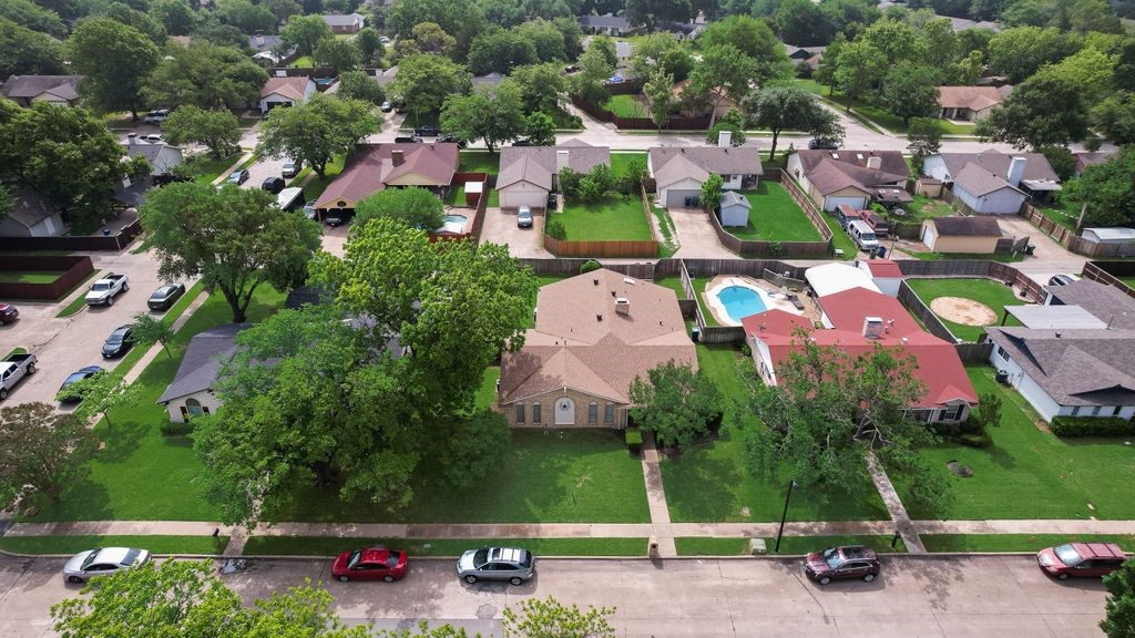 518 Colonial Drive Garland TX 75043