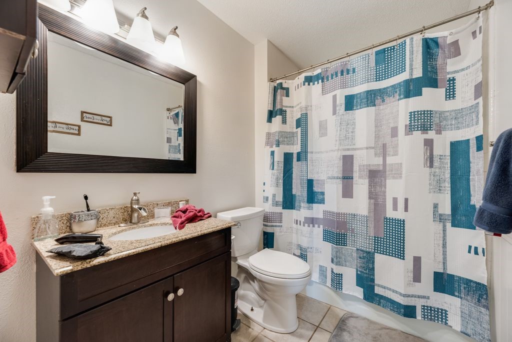 518 Colonial Drive Garland TX 75043