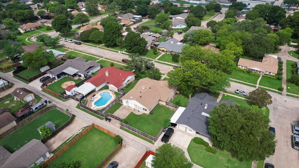 518 Colonial Drive Garland TX 75043