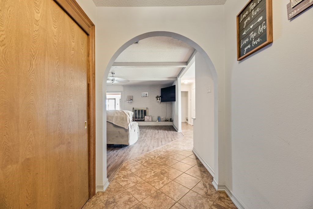 518 Colonial Drive Garland TX 75043