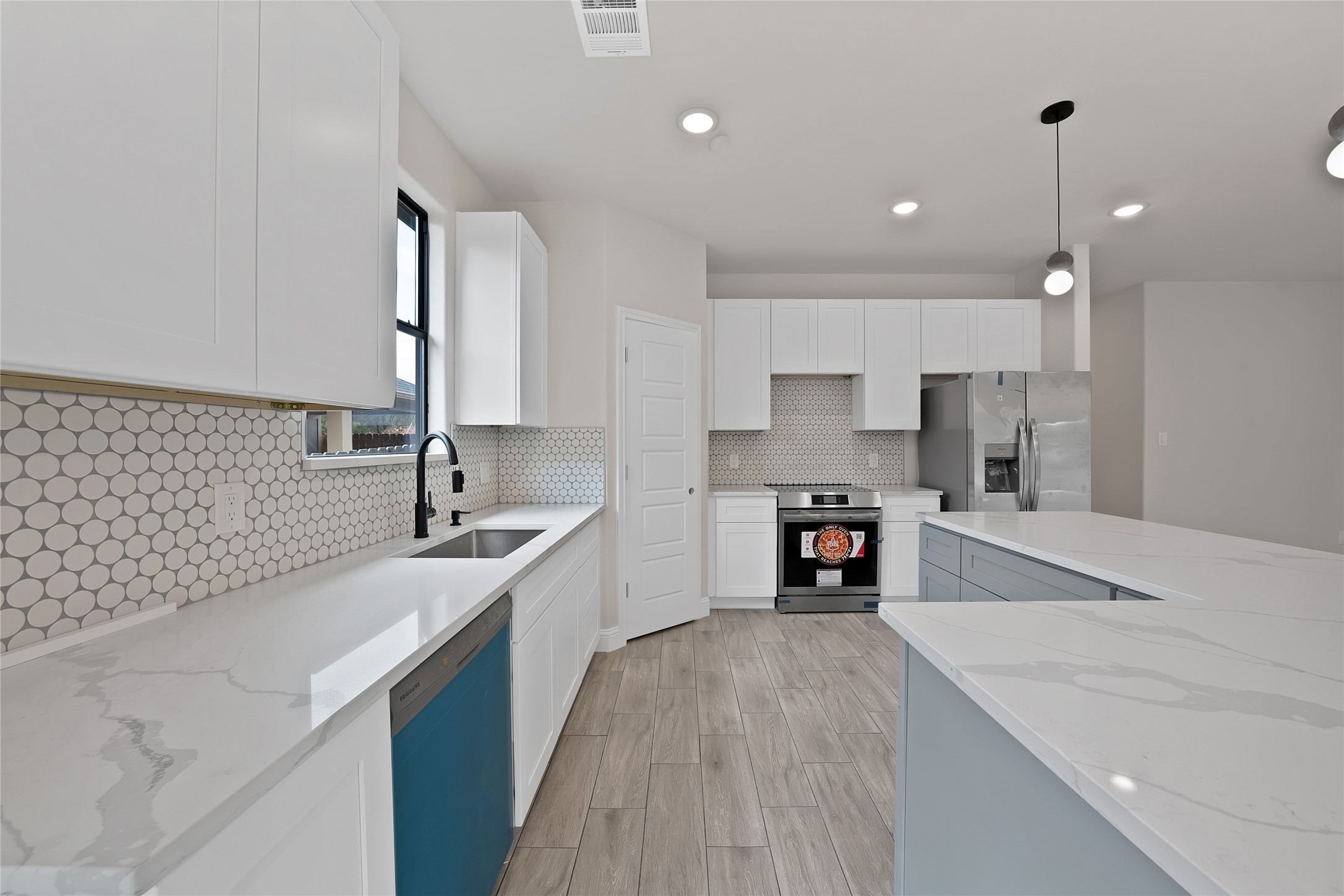 5700 Barkridge Drive Granbury TX 76048