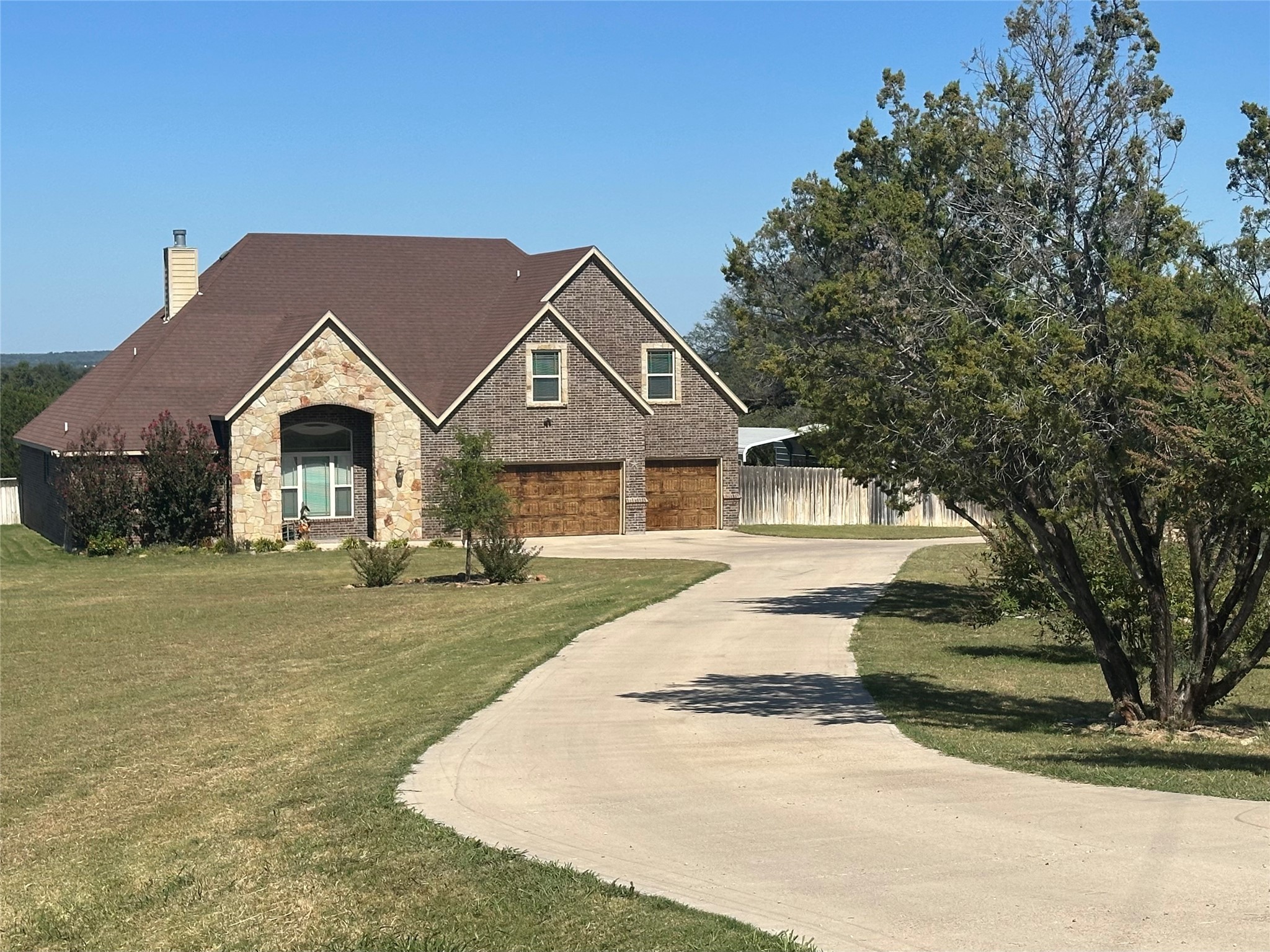 2105 Hills Court Stephenville TX 76401