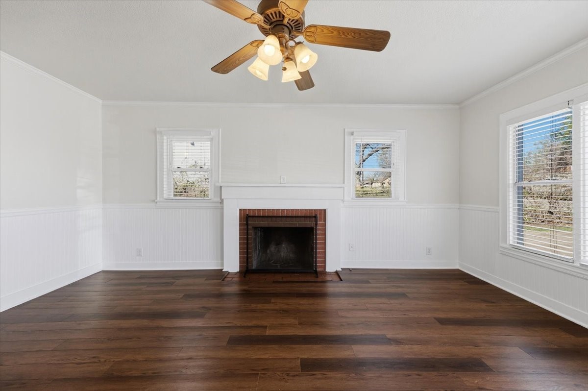 4715 White Oak Lane River Oaks TX 76114