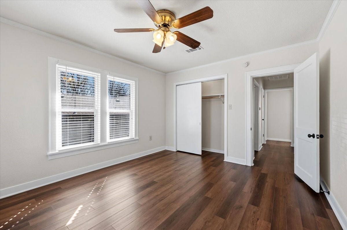 4715 White Oak Lane River Oaks TX 76114