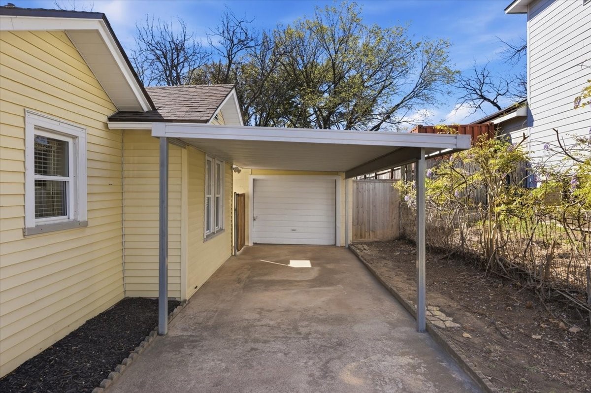 4715 White Oak Lane River Oaks TX 76114