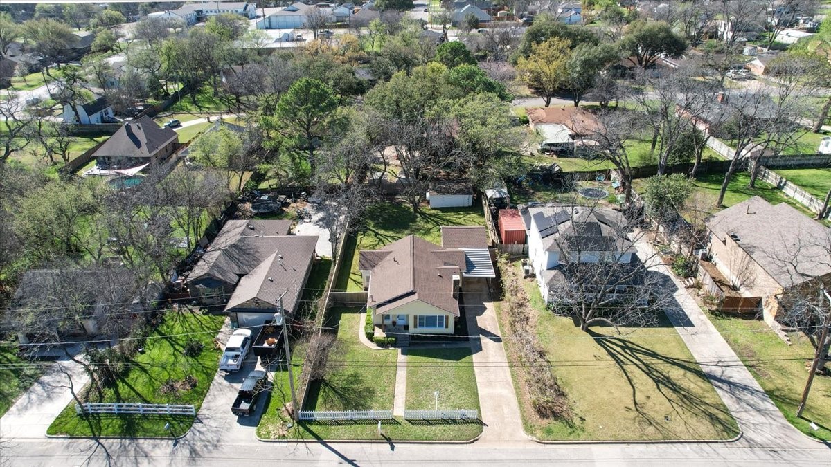 4715 White Oak Lane River Oaks TX 76114