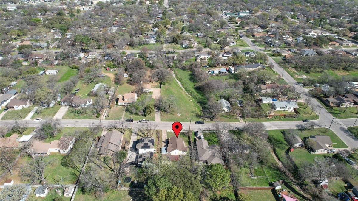 4715 White Oak Lane River Oaks TX 76114