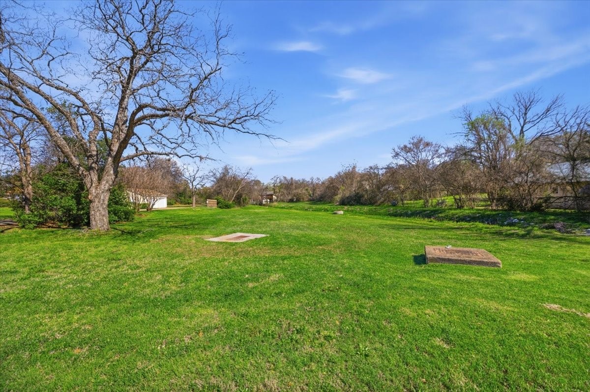 4715 White Oak Lane River Oaks TX 76114
