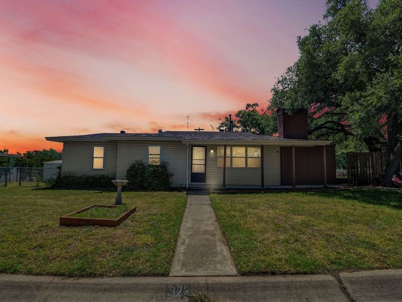 323 W Rentz Street Weatherford TX 76086