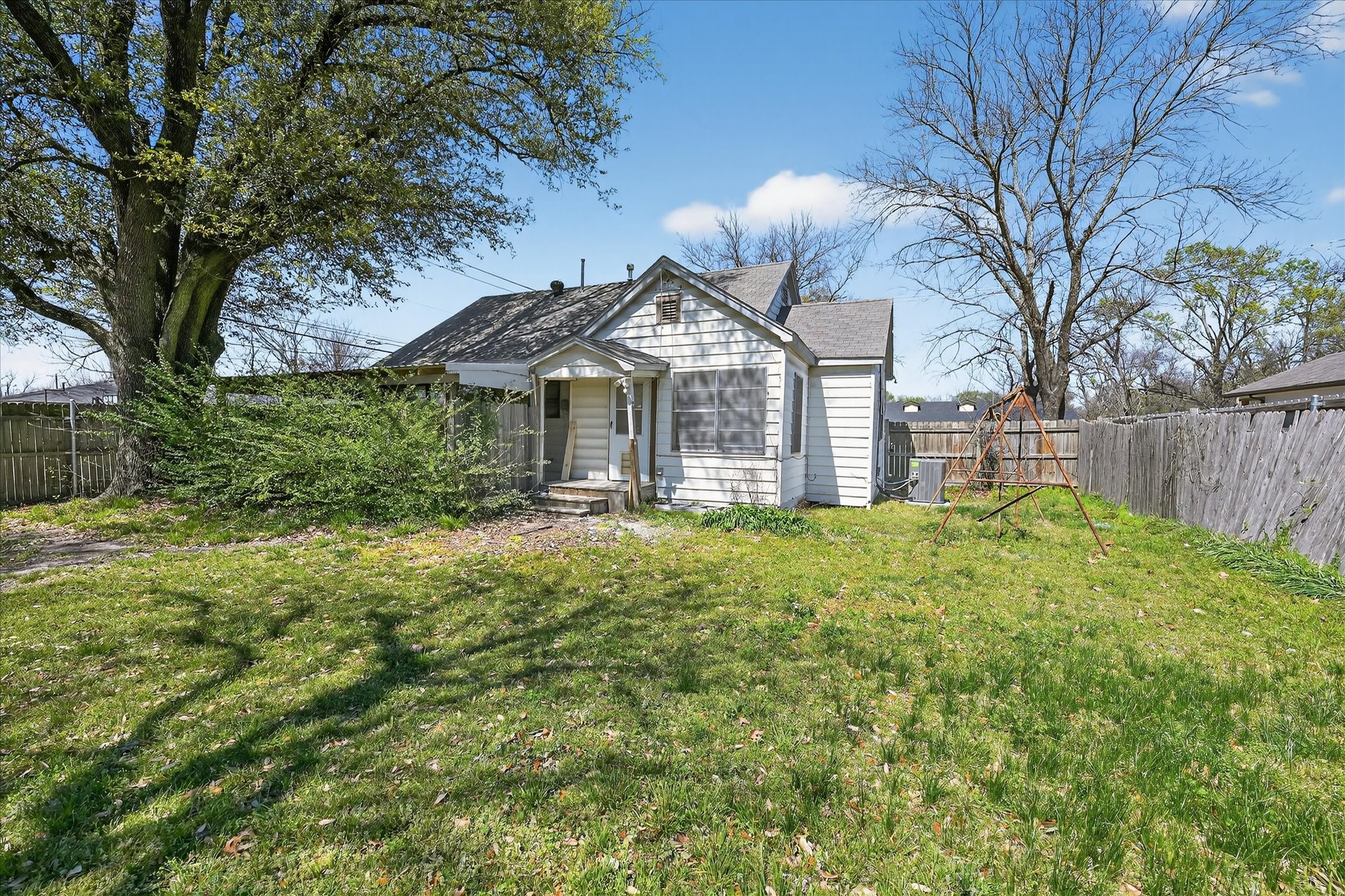 302 E 10th Street Bonham TX 75418