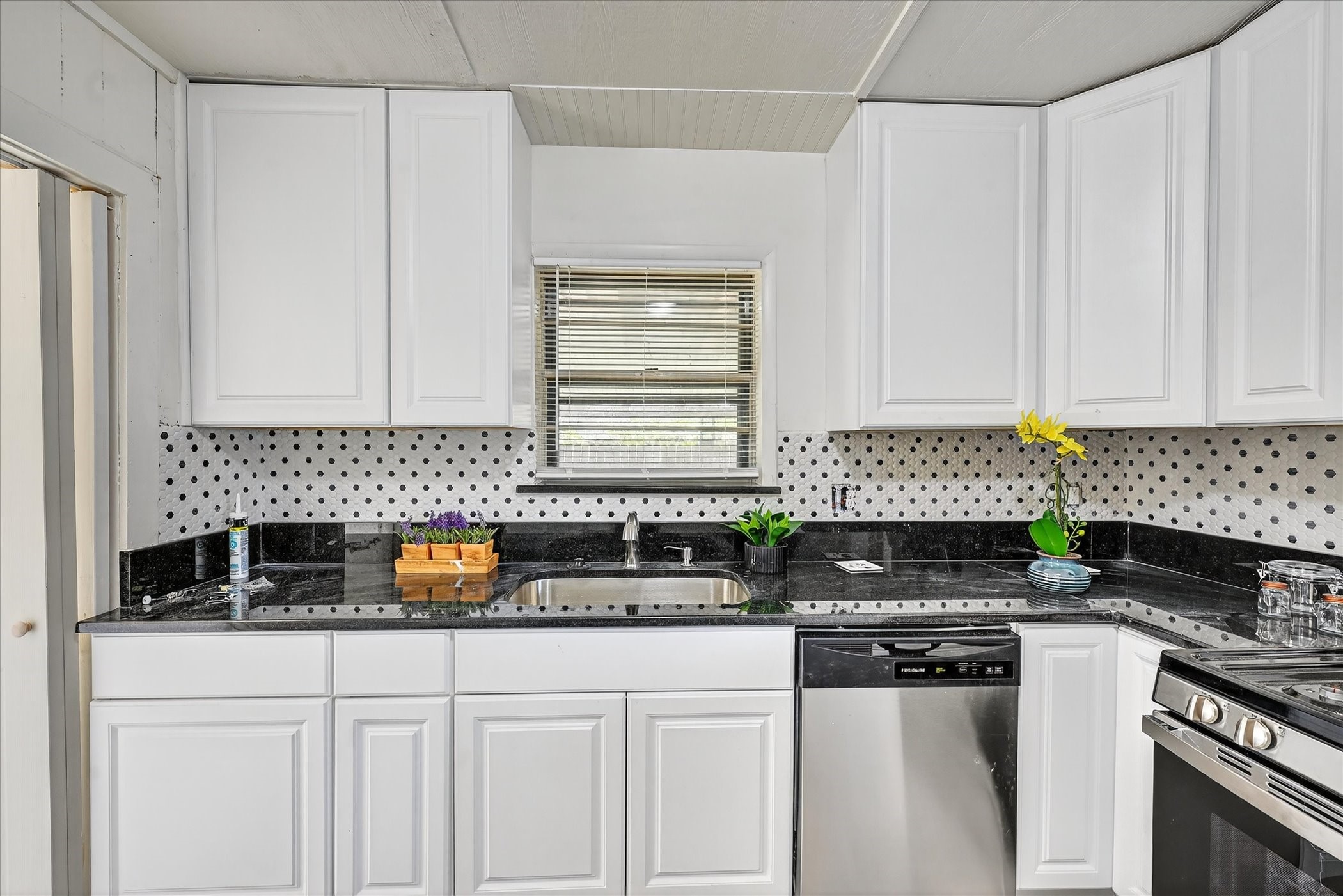 302 E 10th Street Bonham TX 75418