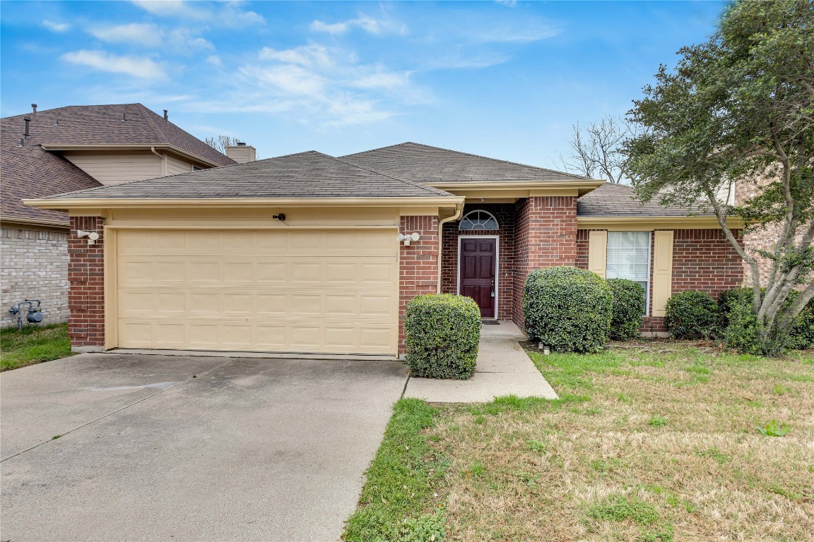 625 Woodacre Drive Grand Prairie TX 75052