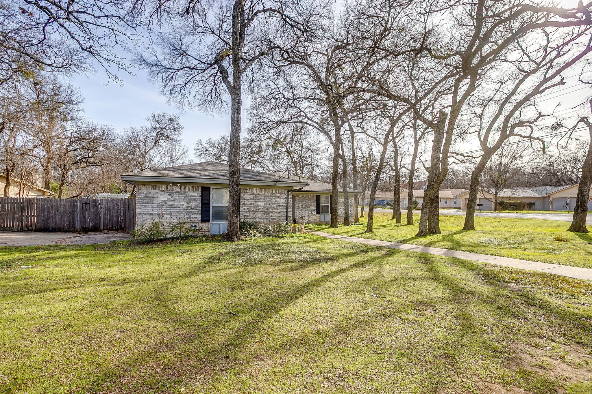 612 Melbourne Court Hurst TX 76053