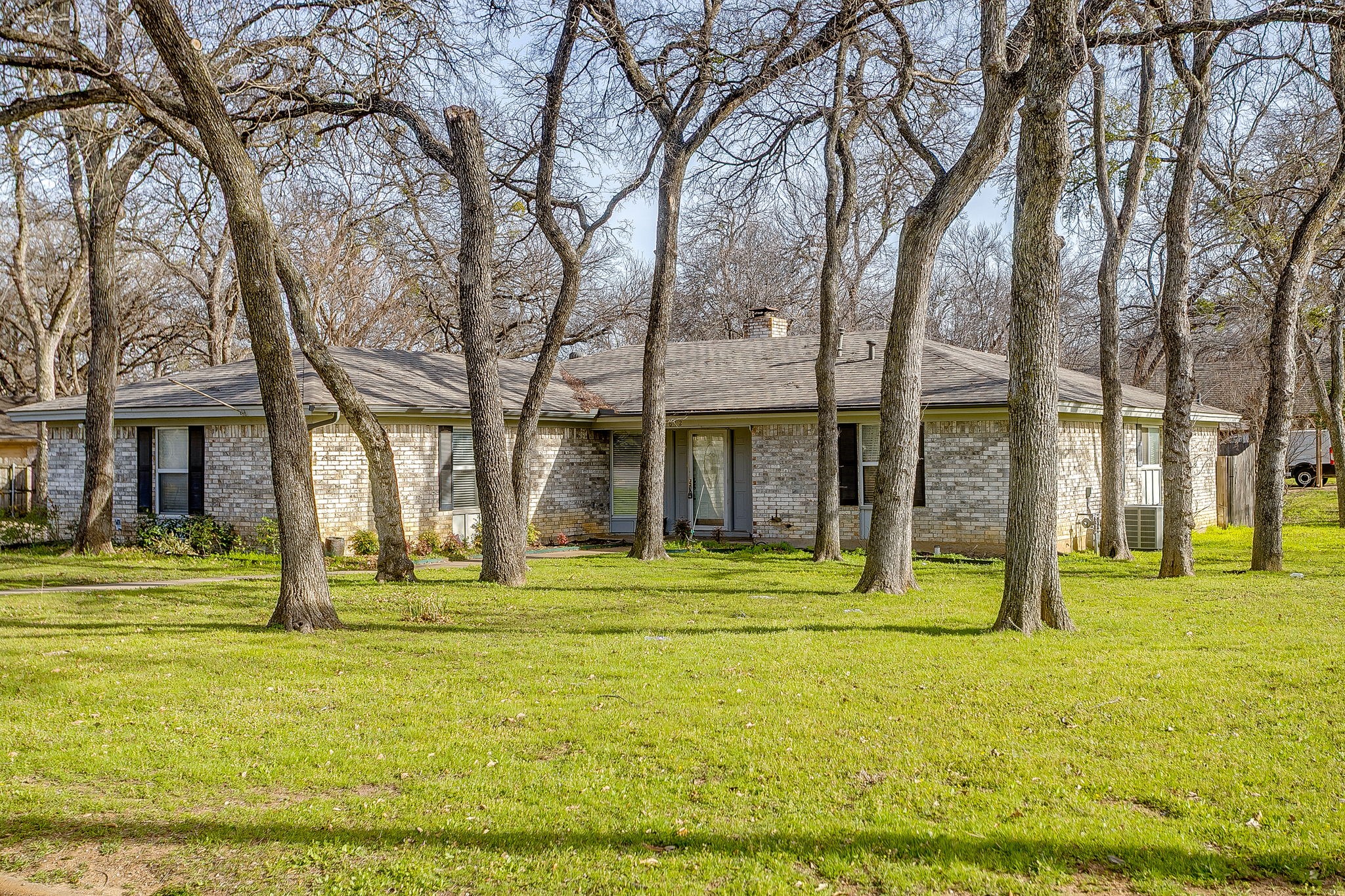 612 Melbourne Court Hurst TX 76053