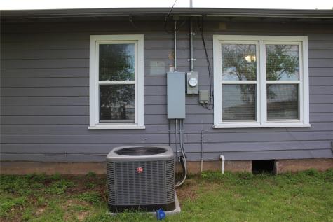 209 Pennsylvania Avenue Graham TX 76450