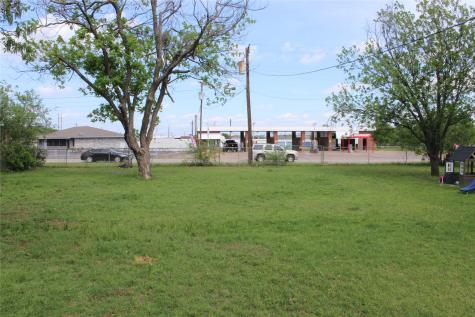 209 Pennsylvania Avenue Graham TX 76450