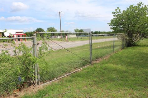 209 Pennsylvania Avenue Graham TX 76450