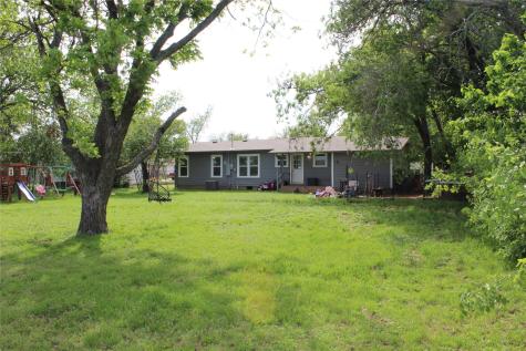 209 Pennsylvania Avenue Graham TX 76450