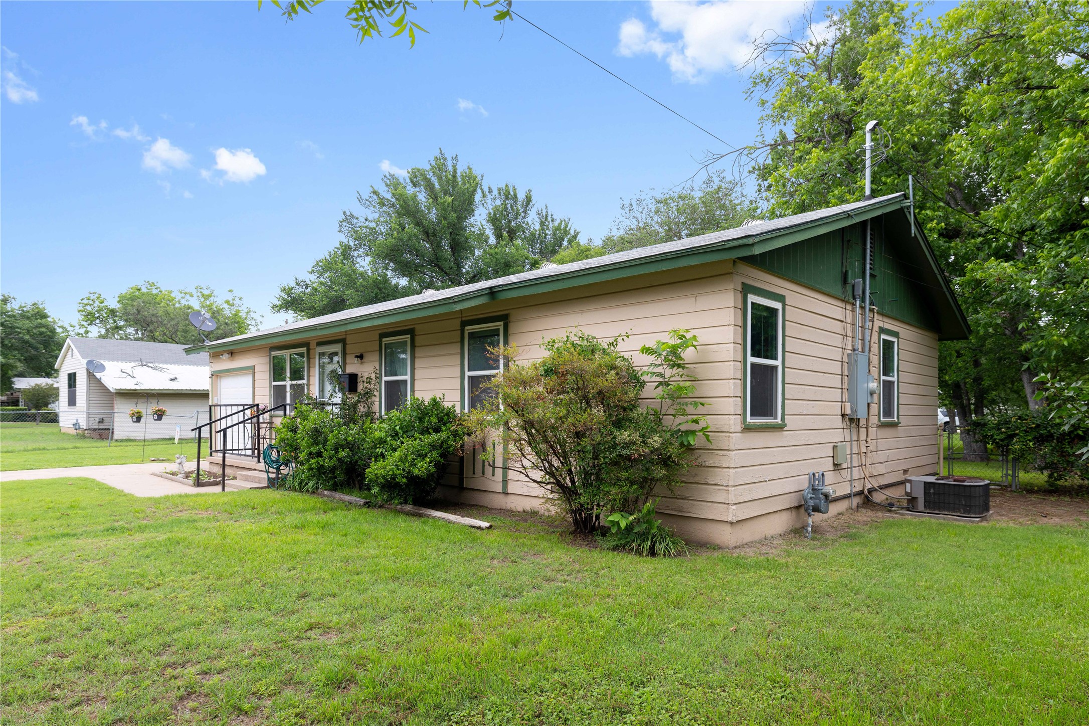 2808 1st Street Brownwood TX 76801
