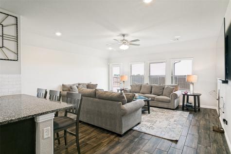692 Avalon Drive Waxahachie TX 75165