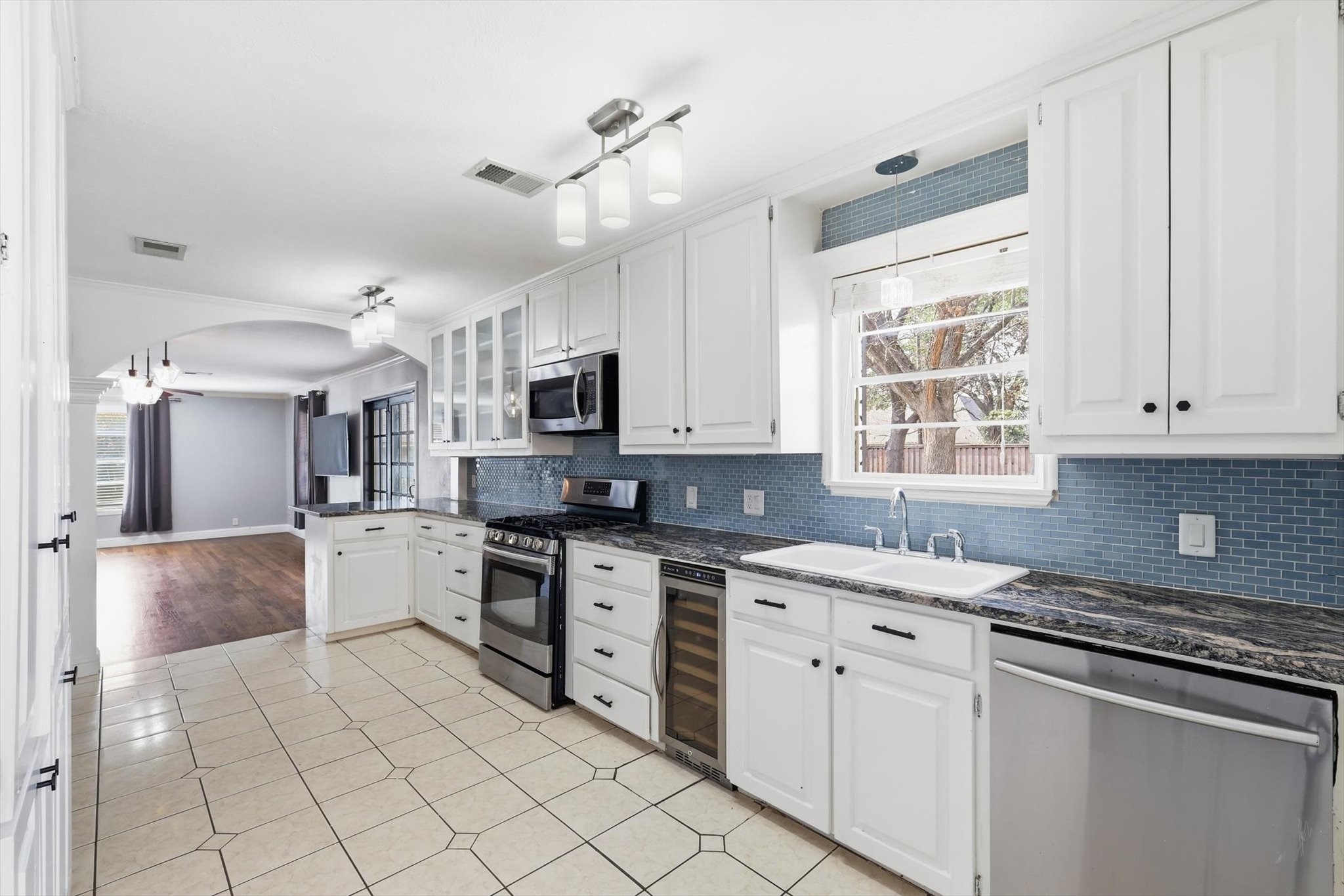 9403 Thornberry Lane Dallas TX 75220