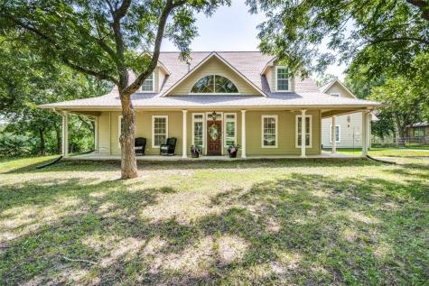 880 County Road 4930 Leonard TX 75452