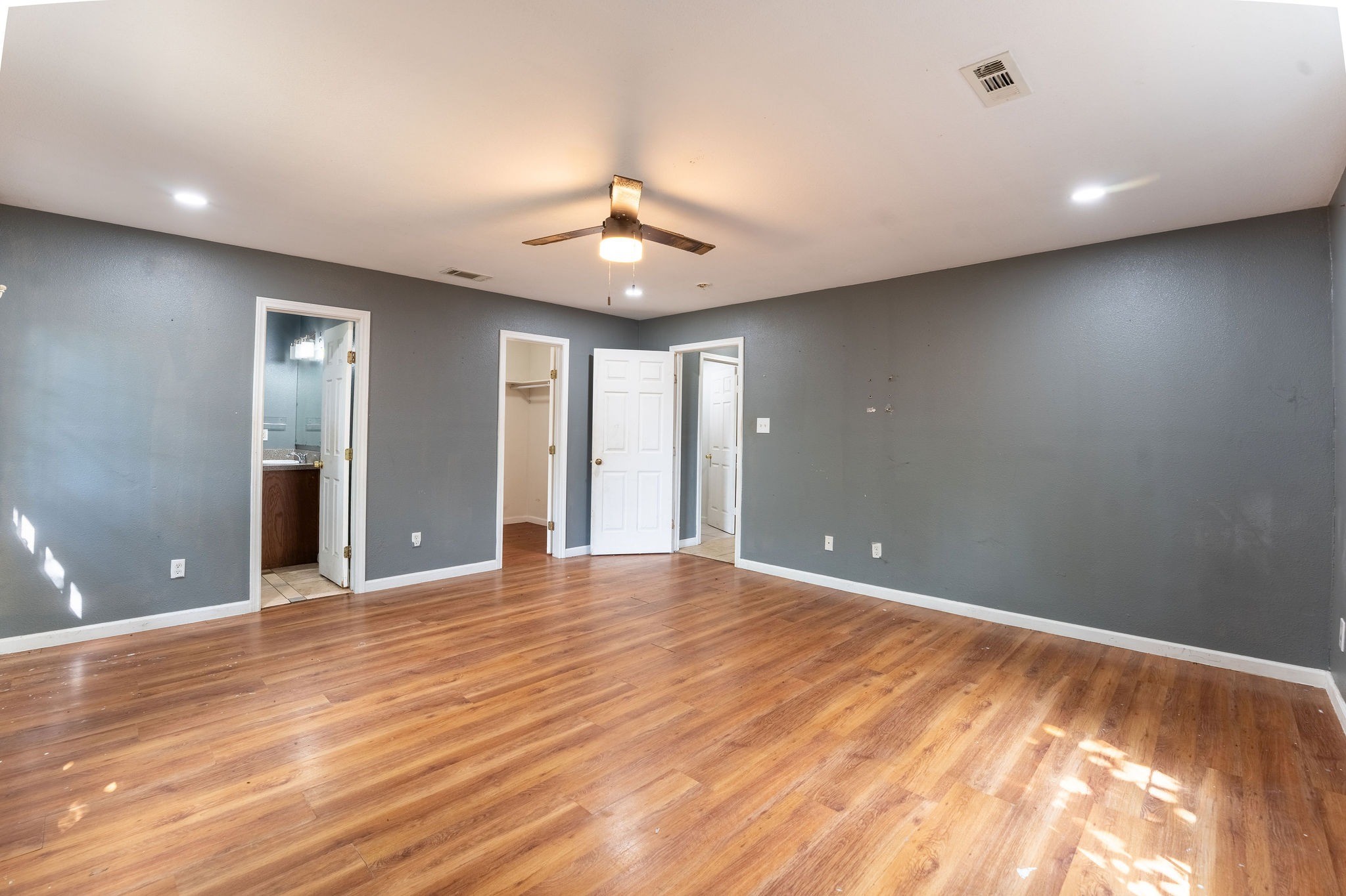 1502 Adelaide Drive Dallas TX 75216