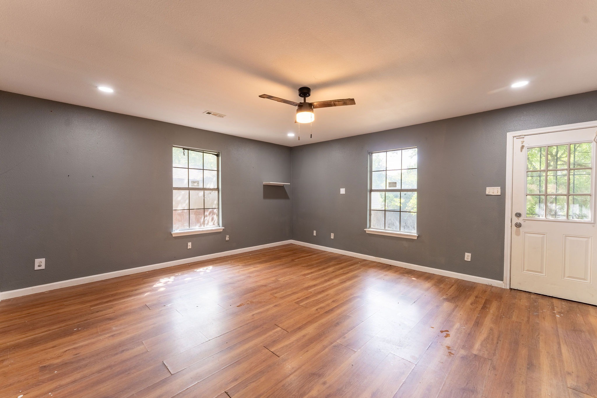 1502 Adelaide Drive Dallas TX 75216