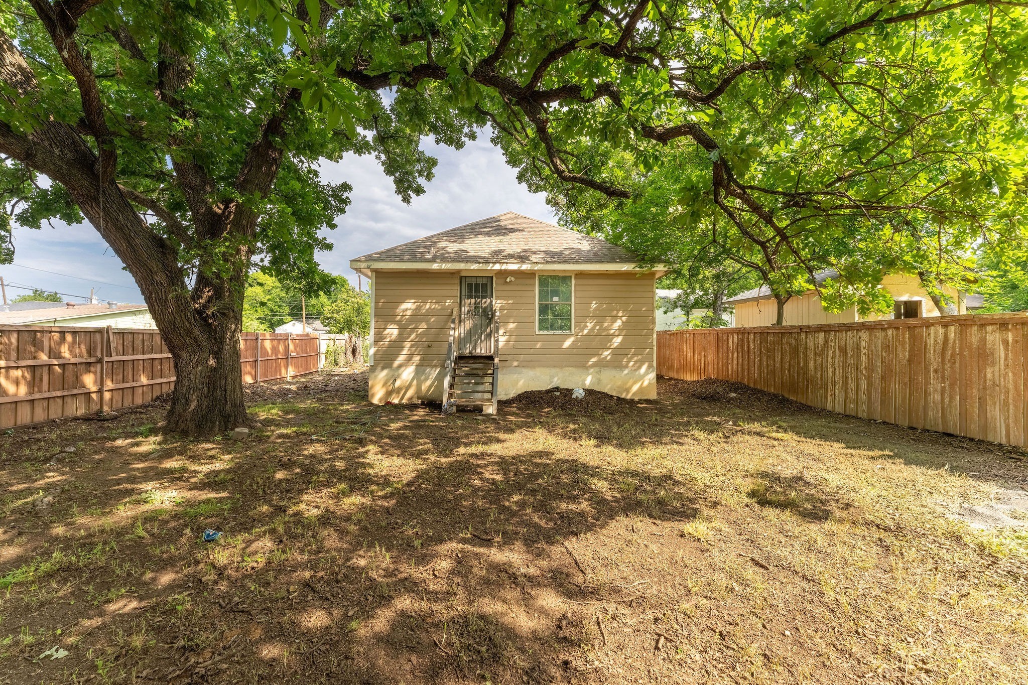 1502 Adelaide Drive Dallas TX 75216
