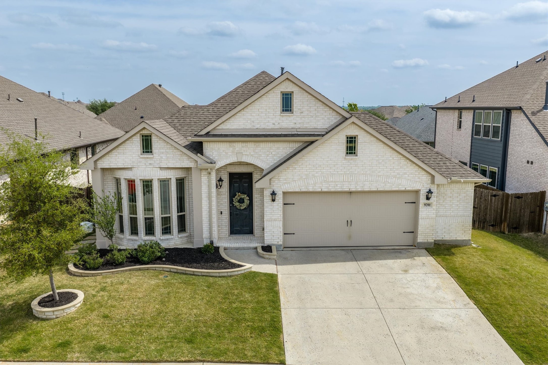 9201 Amistad Lane Denton TX 76226